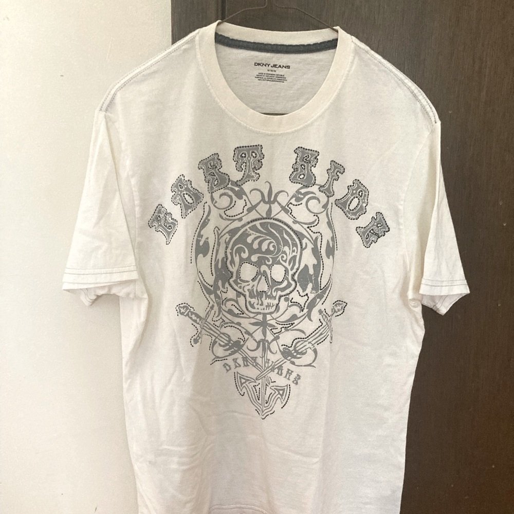 DKNY Jeans Mens M White Skull Skeleton Tee Swords East Side